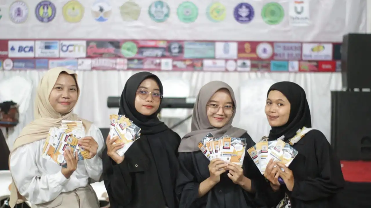 Sosialisasi Kampus STMIK PGRI Arungbinang Kebumen di GOR Gembira Kebumen bersama siswa MAN 2 Kebumen
